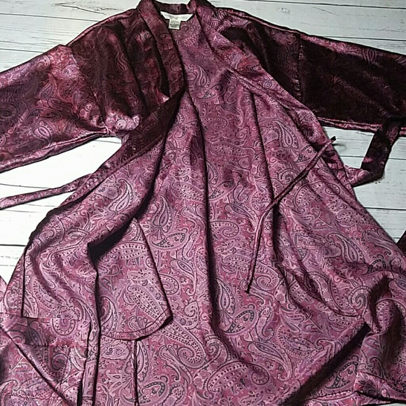 Private Luxeries Other - Paisley print kimono robe
